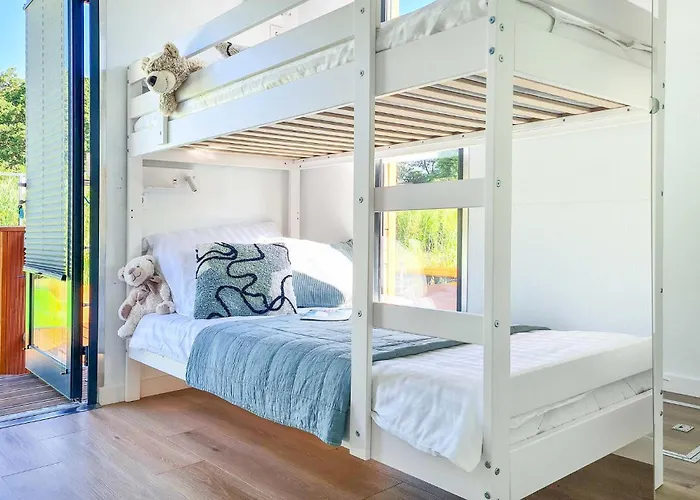 Hotel en barco Cozy Ship In With Kitchen